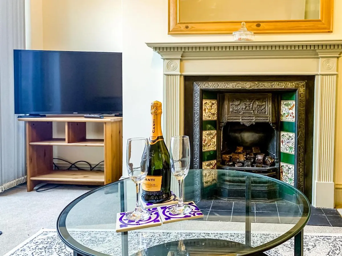 The Vines - Stunning Period Home With Free Parking 约克 0*,